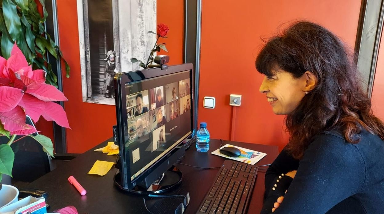 La concejala Ana Redondo, durante el encuentro virtual con el Gremio de Libreros y el Gremio de Editores de Valladolid