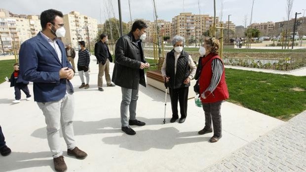 Alicante estrena su plaza con más jardines en la Ciudad de la Justicia con un área verde de 8.000 metros