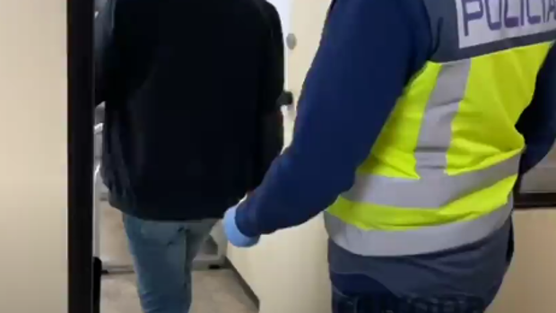 Detenido un hombre en Barajas por tratar de introducir 15 kilos de cocaína ocultos en su equipaje