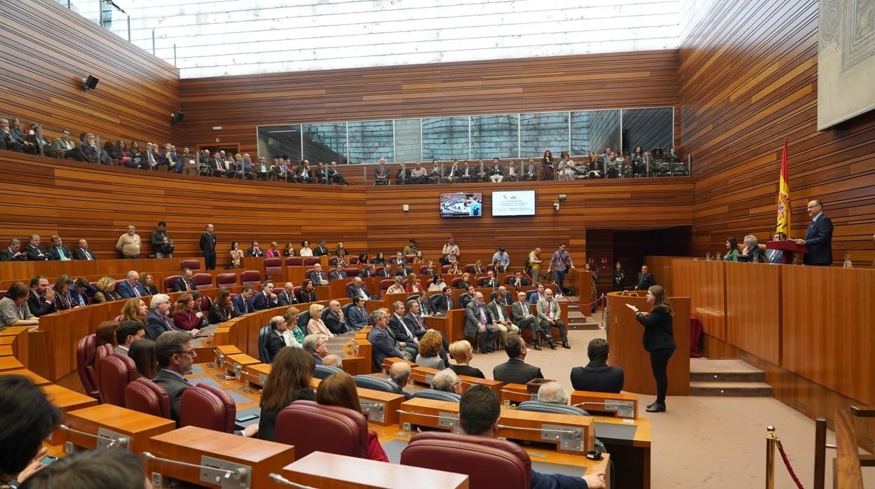 El hemiciclo, lleno en la celebración del Día del Estatuto de Castilla y León en 2020