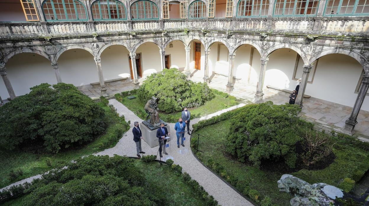 Acto de la firma del convenio en el colegio Fonseca