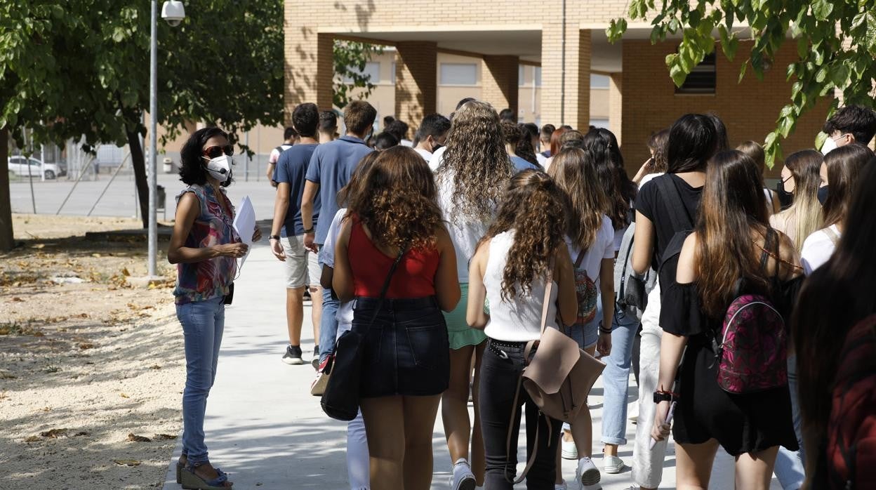 Imagen de archivo de estudiantes de Secundaria