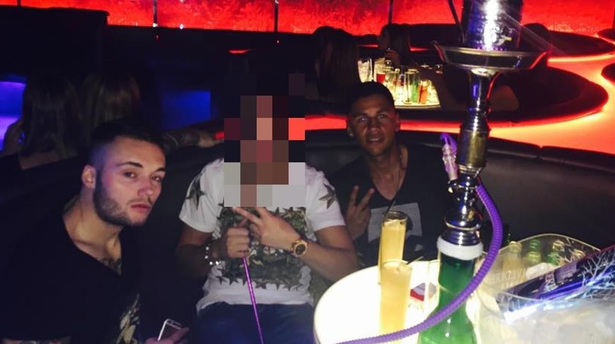 Di Francesco (izquierda) y Omar, en una noche de fiesta