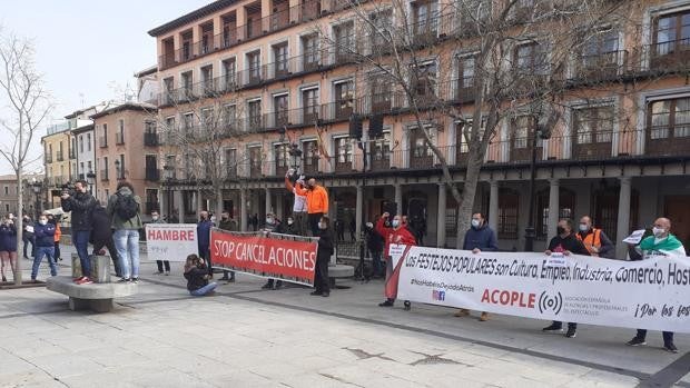 El sector del ocio y de los feriantes pide que no se cancelen los festejos populares