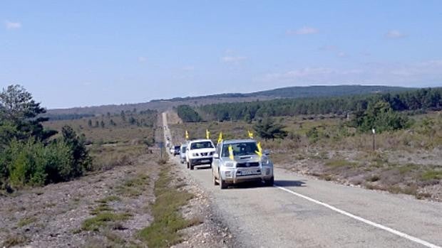 Caravana por la Sierra de la Culebra (Zamora) para protestar por los cambios sobre el lobo