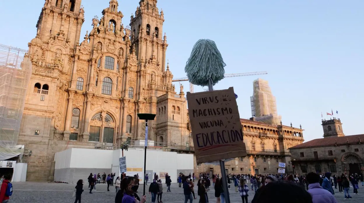Movilización en la Plaza del Obradoiro de la capital gallega