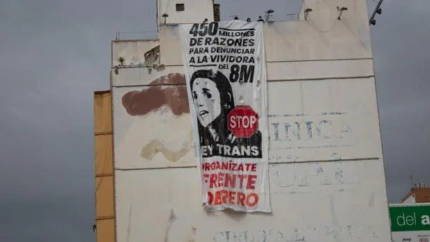Una campaña de la izquierda radical en Valencia califica a Irene Montero de «vividora del 8M»