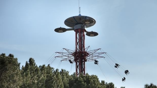 El Parque de Atracciones de Madrid reabre tras superar los estragos de Filomena