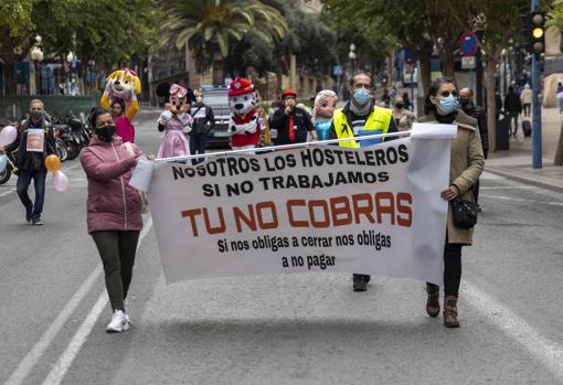 Imagen de una protesta del sector de la hostelería tomada este martes en Alicante