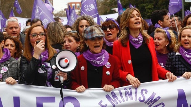 El dinero tenemos que convertirlo en la dinero y otros postulados feministas