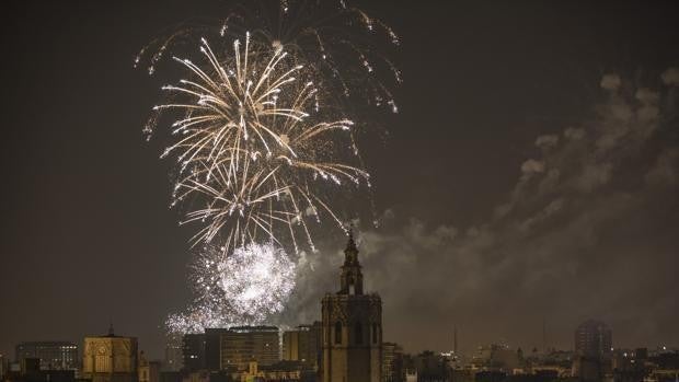 Restricciones en Valencia: Sanidad plantea que se puedan lanzar castillos durante el toque de queda