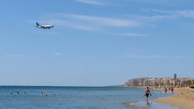 Turistas alemanes sí, pero españoles no: el doble rasero del cierre perimetral en Alicante y Valencia