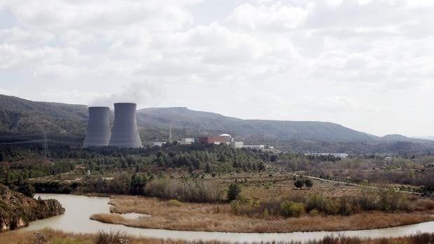 El Gobierno renueva la autorización de la central nuclear de Cofrentes pero establece su cierre en 2030