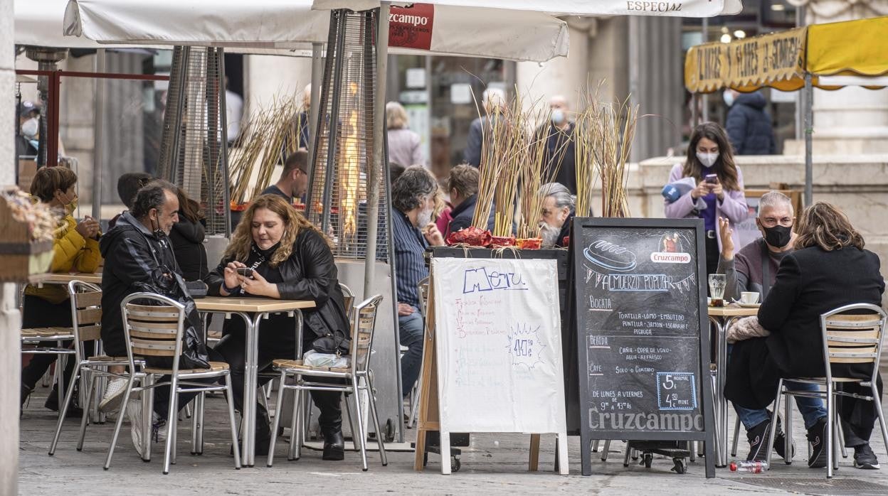 Imagen de la terraza de un bar en Valencia