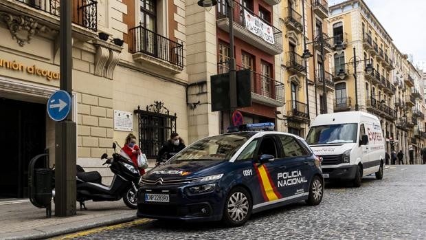 Un hombre se suicida tras intentar matar a su expareja y a sus dos hijos en Alcoy