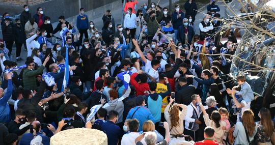 Recibimiento a los jugadores al llegar a Talavera