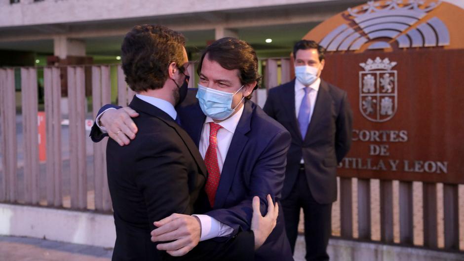 Mañueco, a sus cargos y afiliados: «Me habéis llevado en volandas a este triunfo de la moción de censura»