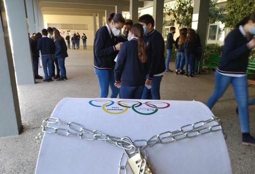 Imagen del 'escape room olímpico' en un colegio valenciano