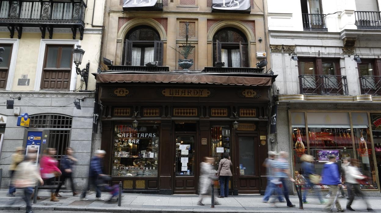 Exterior del restaurante Lhardy, en la carrera de San Jerónimo