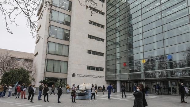 Condenan a un hombre a siete años de cárcel por abusar sexualmente de una mujer e intentar violar a otra