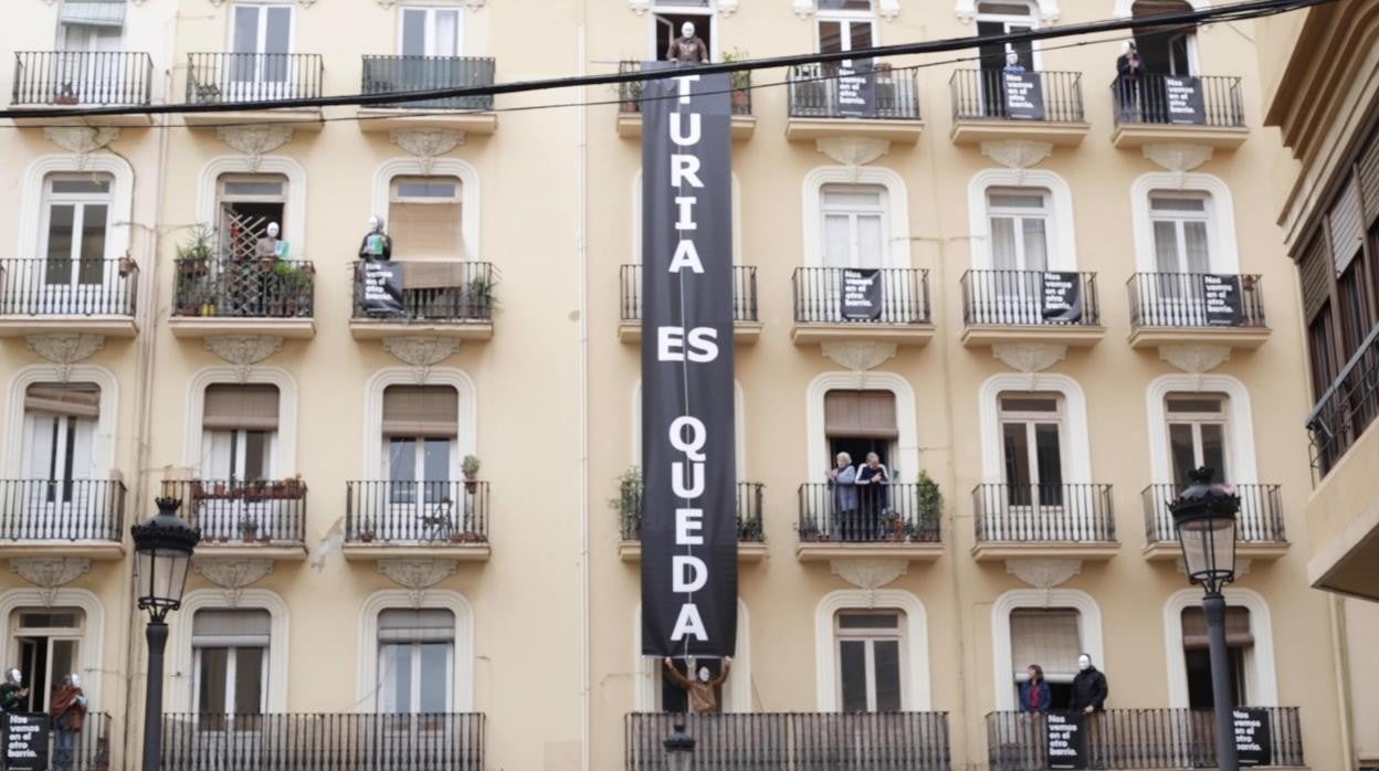 Imagen de la protesta contra el desalojo de familias en la calle Túria de Valencia