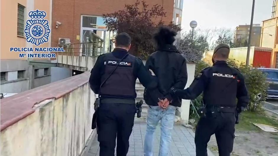 Detenidos seis Trinitarios por apuñalar a un niño de 11 años en Villaverde