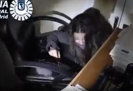 Una joven sale de su escondrijo este fin de semana en un restaurante