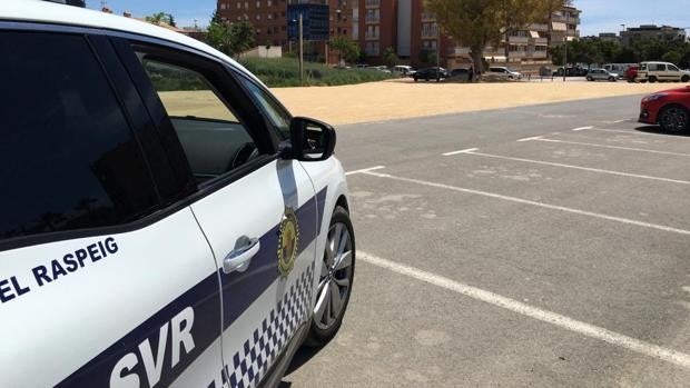 Desalojan una fiesta ilegal en una nave convertida en discoteca con más de una decena de jóvenes