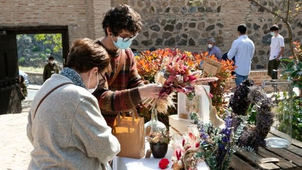 El Casco se llena de flores