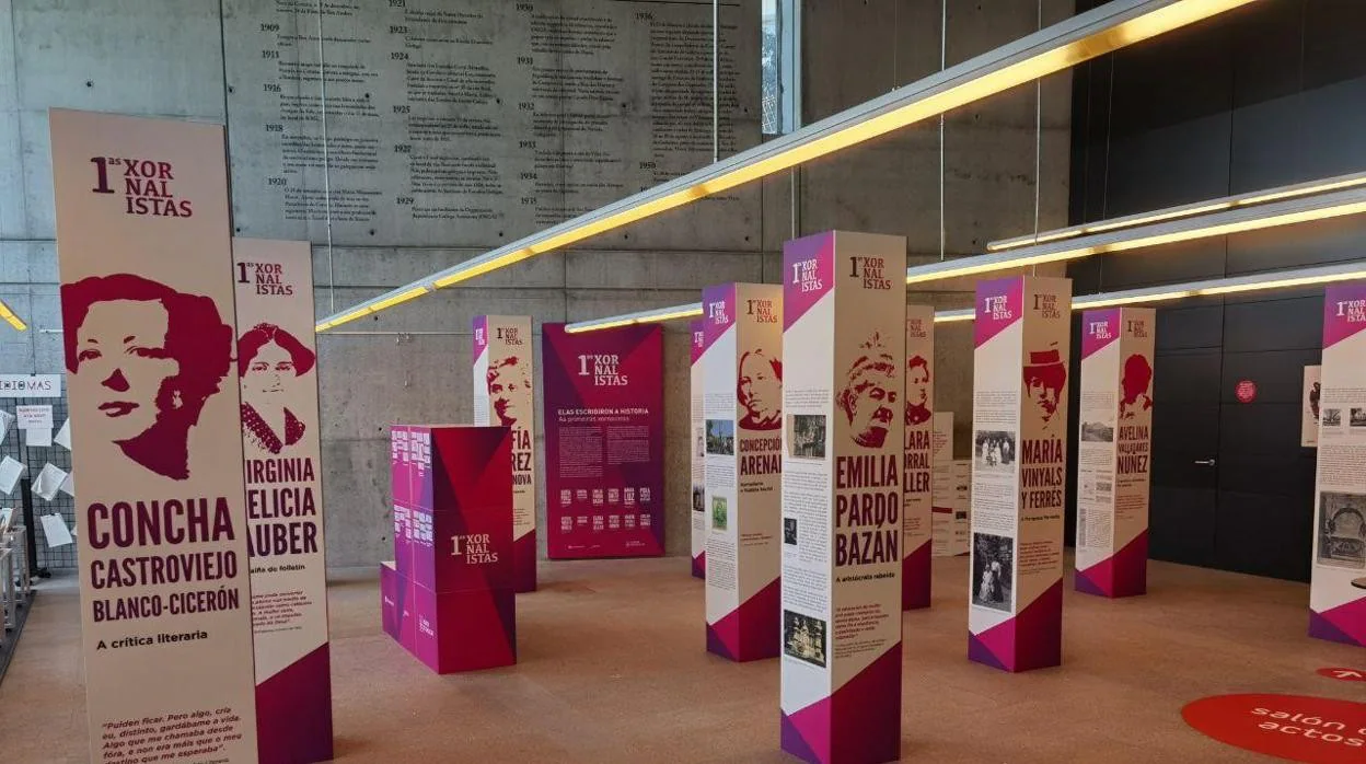 Exposición "As primeiras xornalistas" en la Biblioteca Pública Ánxel Casal de Santiago de Compostela