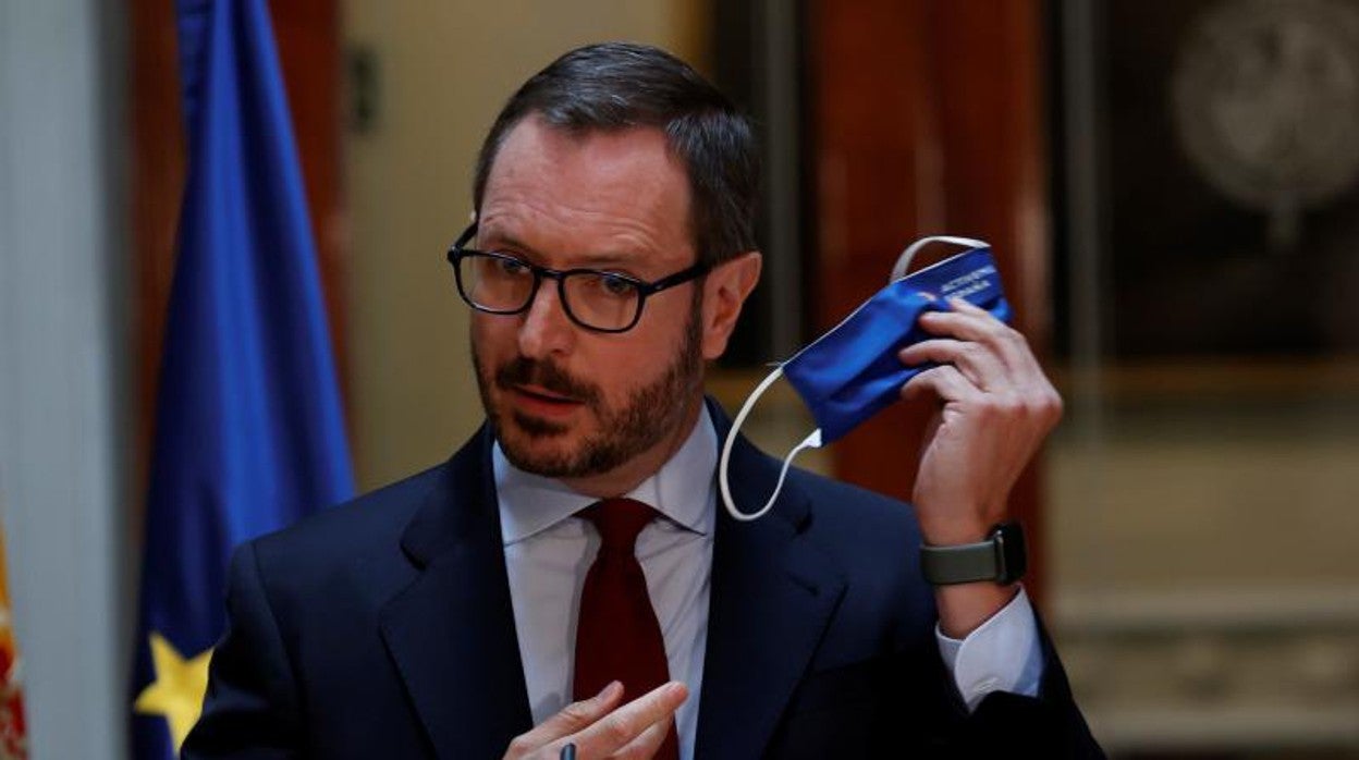 El portavoz del Grupo Popular en el Senado, Javier Maroto, ayer en la rueda de prensa en la Cámara Alta