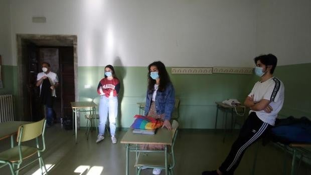 Galicia estudia adelantar a junio los exámenes de recuperación de ESO y bachillerato