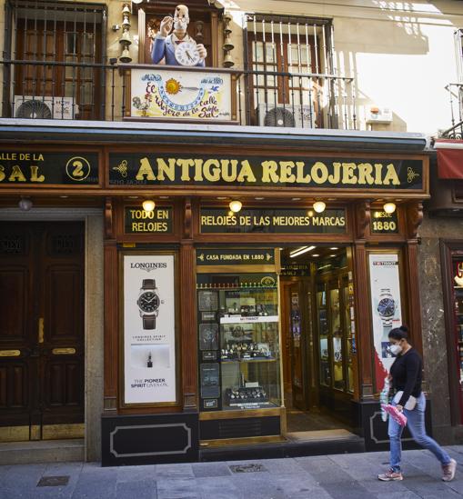 La fachada de la Antigua Relojería de la calle de la Sal, este martes