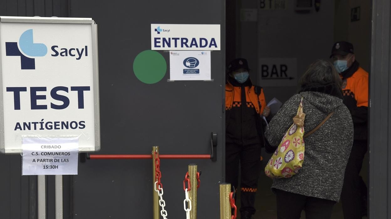 Los casos activos vuelven a situarse por encima de la barrera de los 400 en Castilla y León