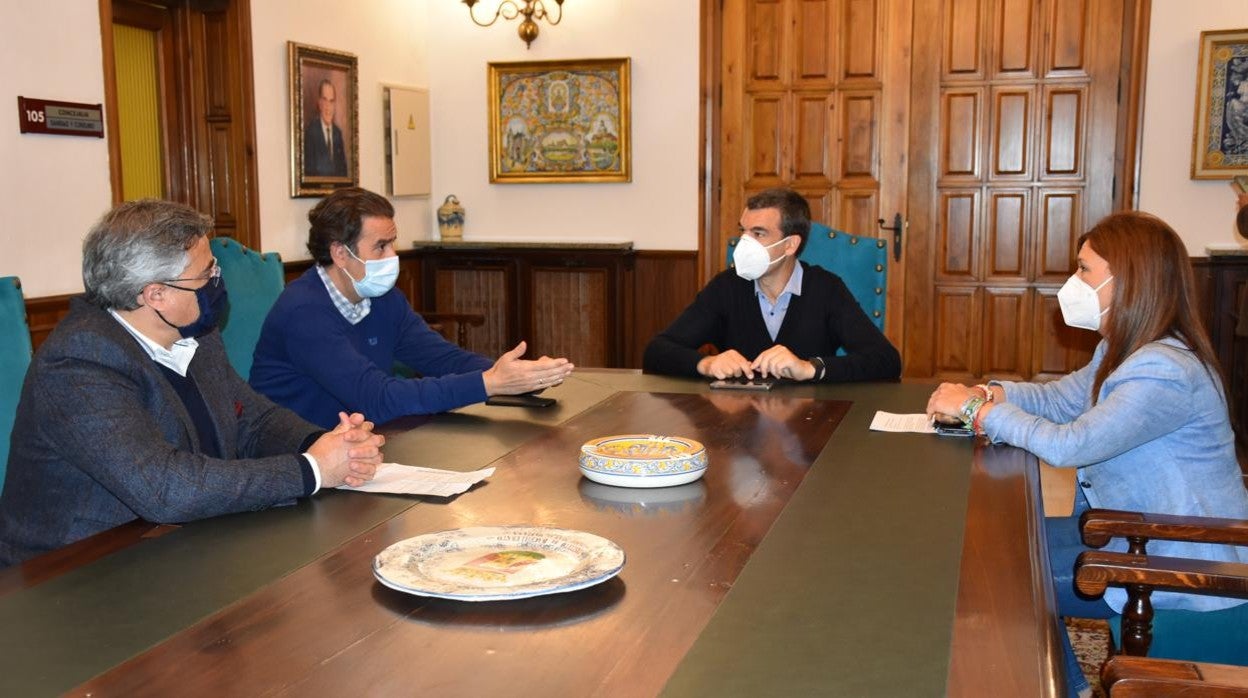 Reunión entre Ayuntamiento y miembros de Fedeto