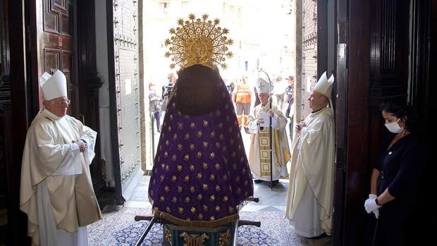 El Ayuntamiento de Valencia levanta el veto y se abre a negociar la celebración de la fiesta de la Virgen