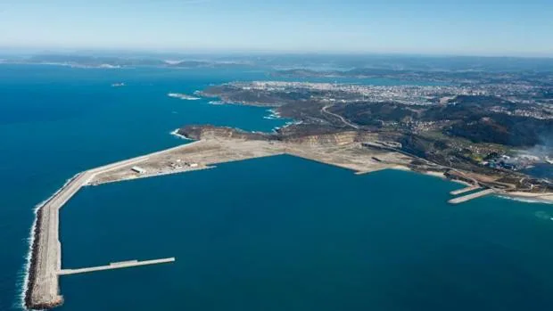 Inditex planea instalar tres aerogeneradores en el Puerto Exterior de La Coruña
