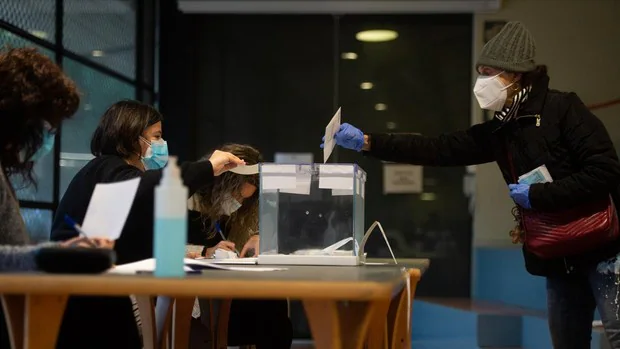 Quiénes tienen derecho al permiso especial y retribuido para ir a votar en las elecciones de Madrid