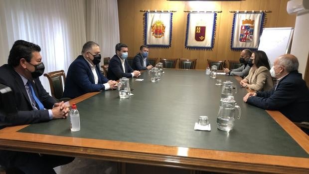 Valencia y Murcia anuncian acciones judiciales si el Gobierno cambia las reglas del trasvase Tajo-Segura