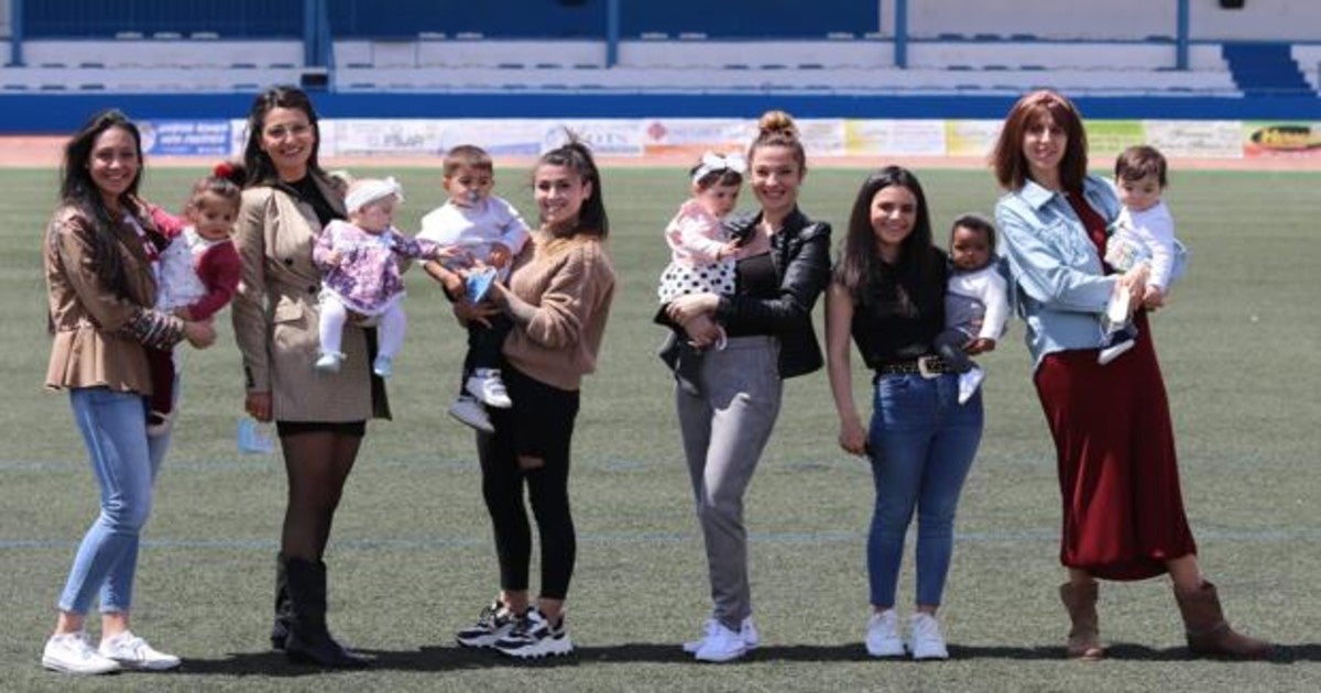 En el campo del Socuéllamos se celebró el Día de la Madre