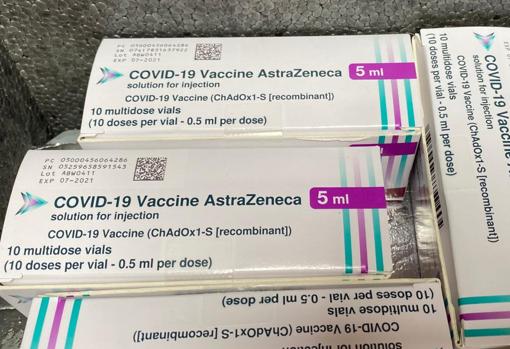 Imagen de varios viales de la vacuna de AstraZeneca