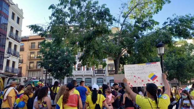 200 personas muestran en Toledo su solidaridad con el pueblo colombiano