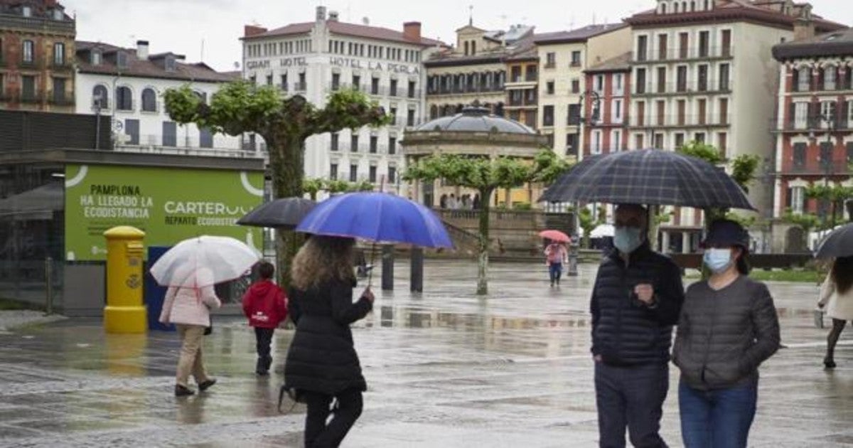 Vista de la Plaza del Castillo de Pamplona en estos días ya sin estado de alarma.