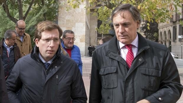 El alcalde de Salamanca se reunirá con Almeida para favorecer la atracción de madrileños a la ciudad