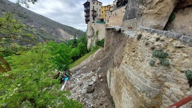 Declaran de emergencia las obras de la calle Canónigos en Cuenca tras su derrumbe