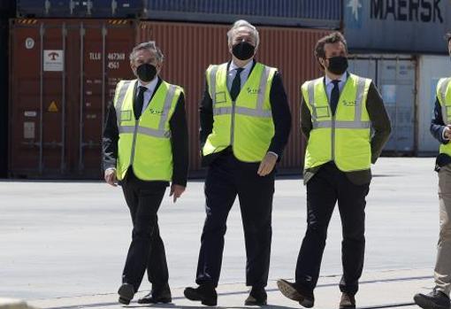 De izquierda a derecha, Beamonte, Azcón y Casado, en la Terminal Marítima de Zaragoza