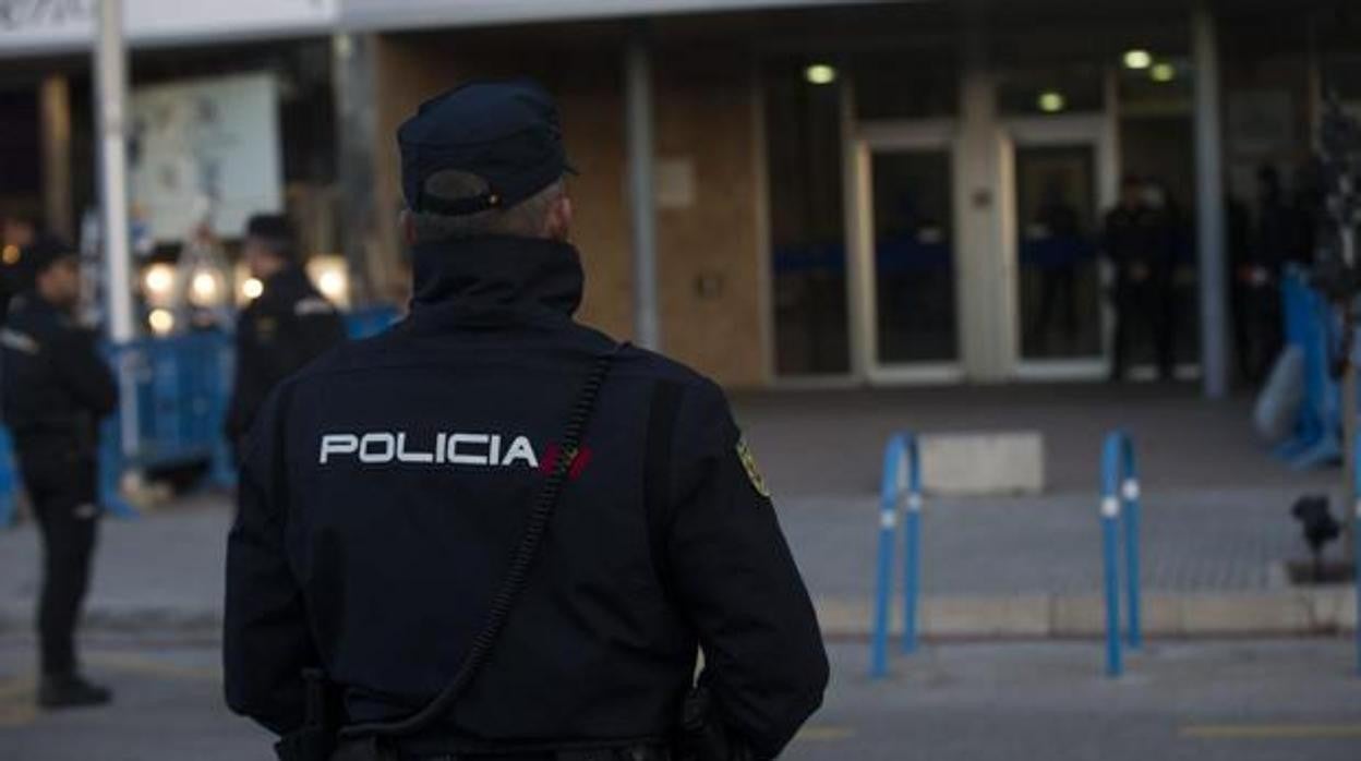 El sistema andaluz de emergencias movilizó tanto al 061 como a la Policía Nacional para atender a la joven