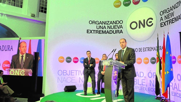 Redondo hizo para Extremadura una estrategia a futuro similar