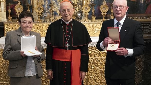 El ecónomo y una trabajadora del Arzobispado de Valladolid, condecorados por el Papa por su servicio a la Iglesia