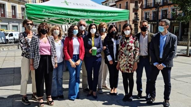 La Asociación contra el Cáncer de Toledo regresa con su cuestación a Zocodover